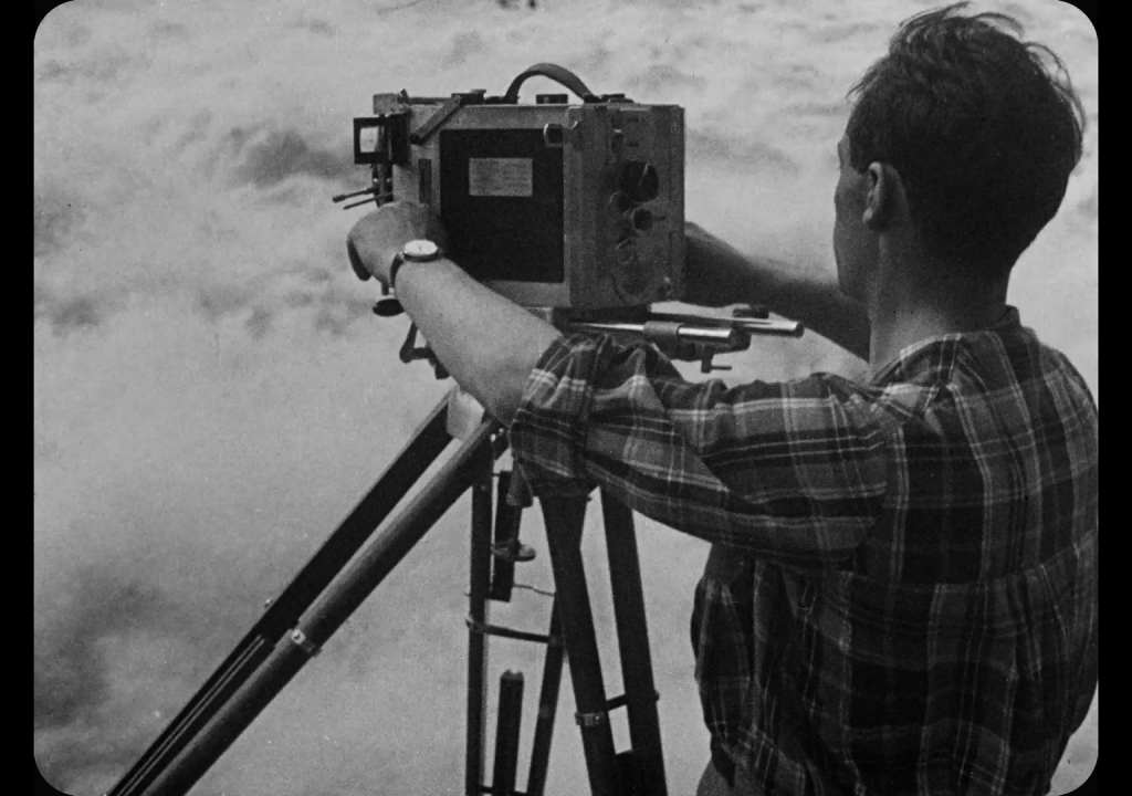 "l'HOMME À LA CAMÉRA"