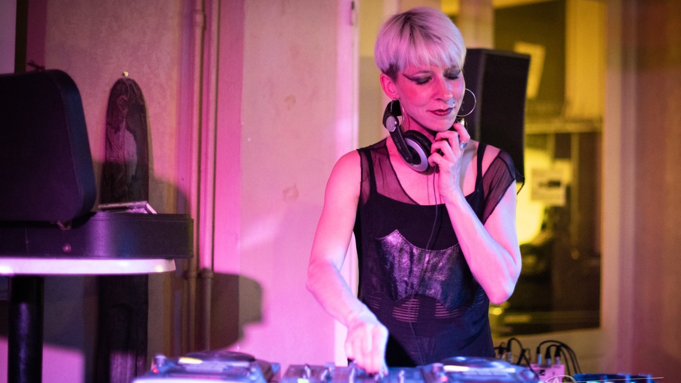 DJ set Pinky Bloody Mary