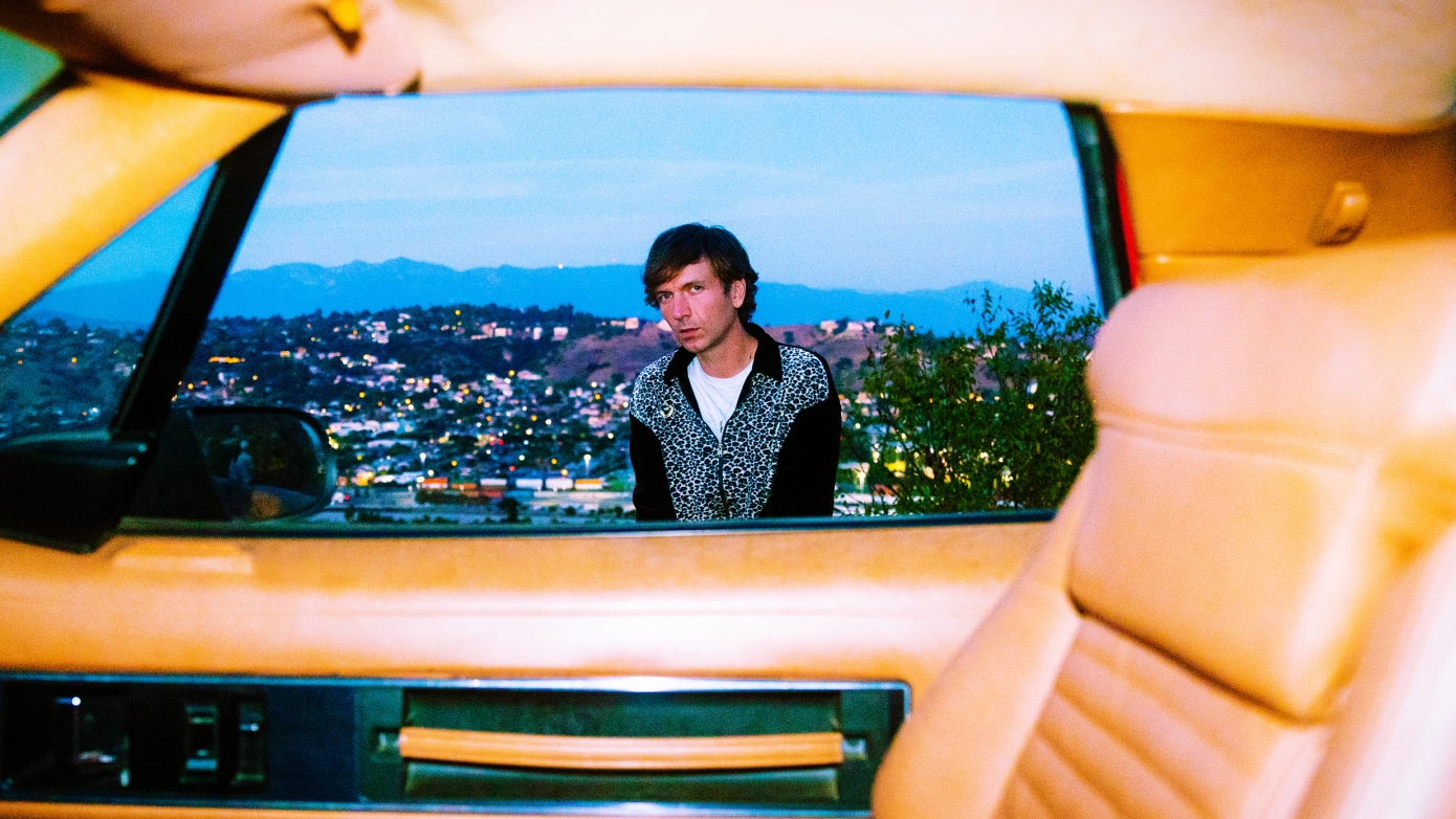 Jimmy Whispers // Support: Jackie Moontan