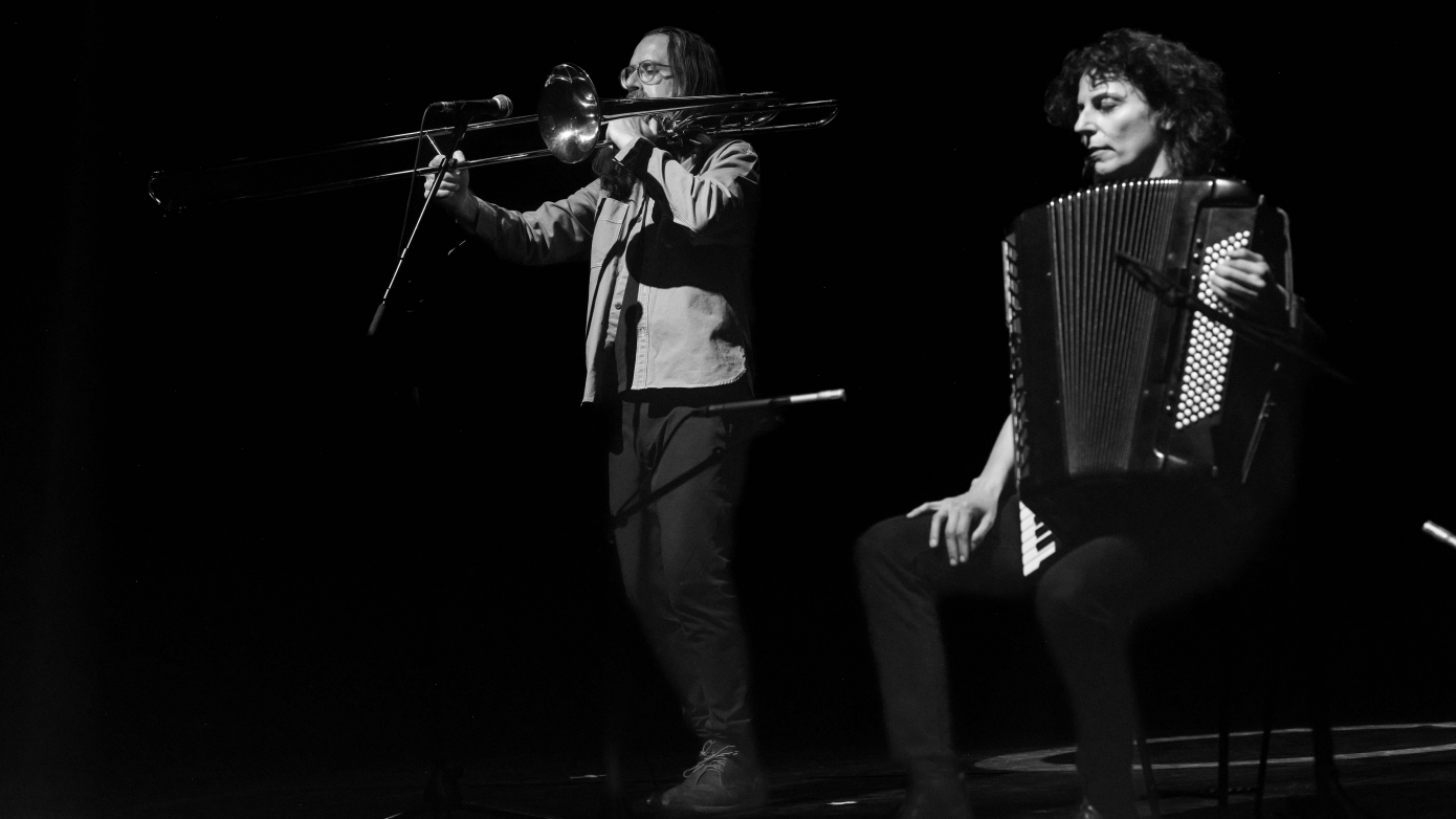 Event Horizon feat. Nataša Grujović & Steve Moore