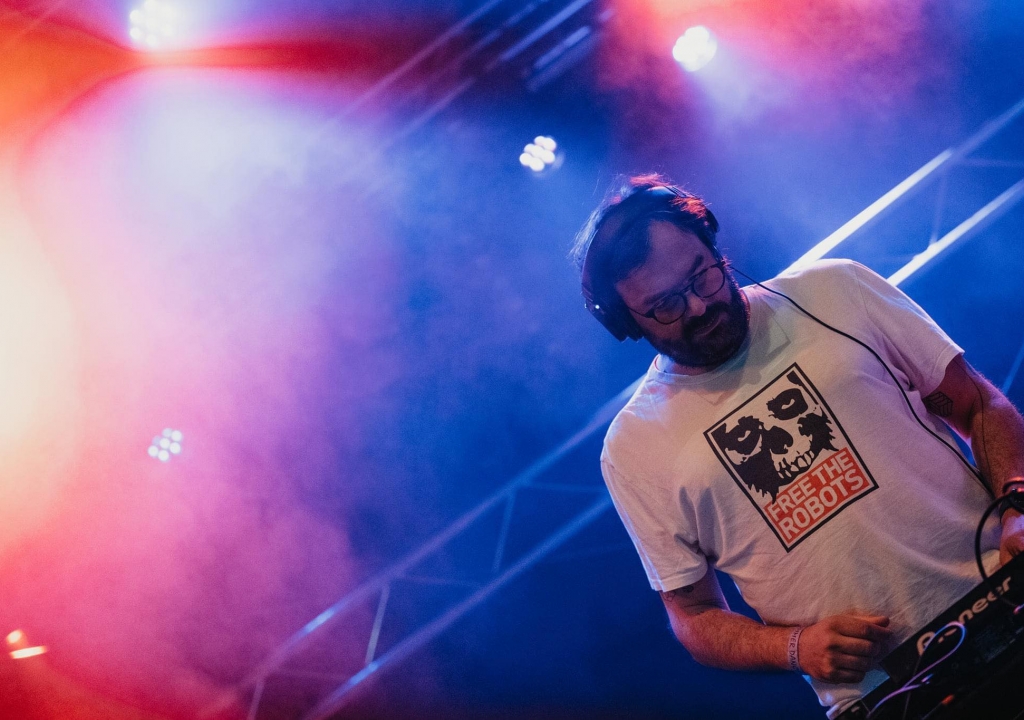 Wine tasting & DJ set