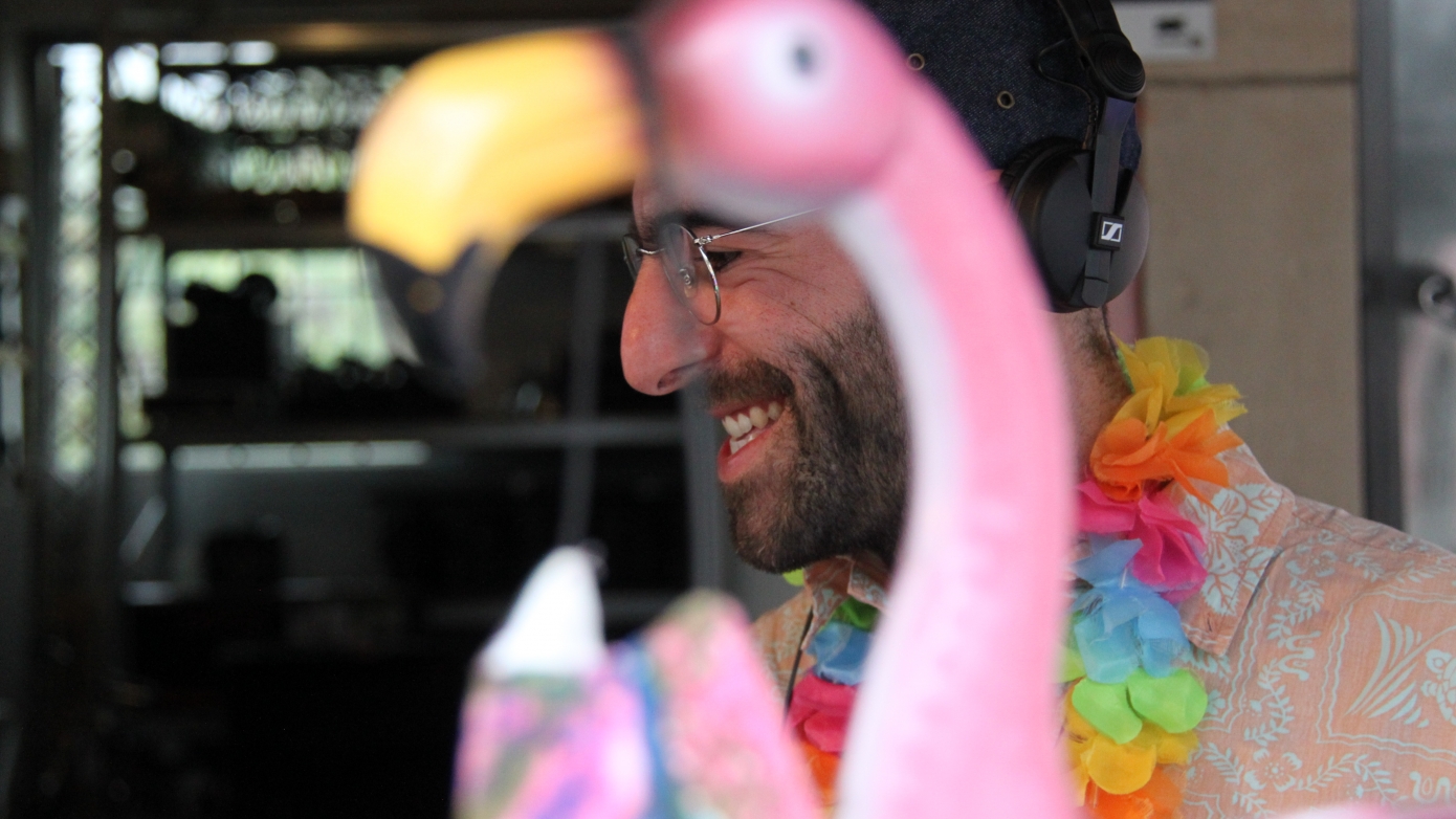 VENDREDING-DONG feat. ZeDuardo