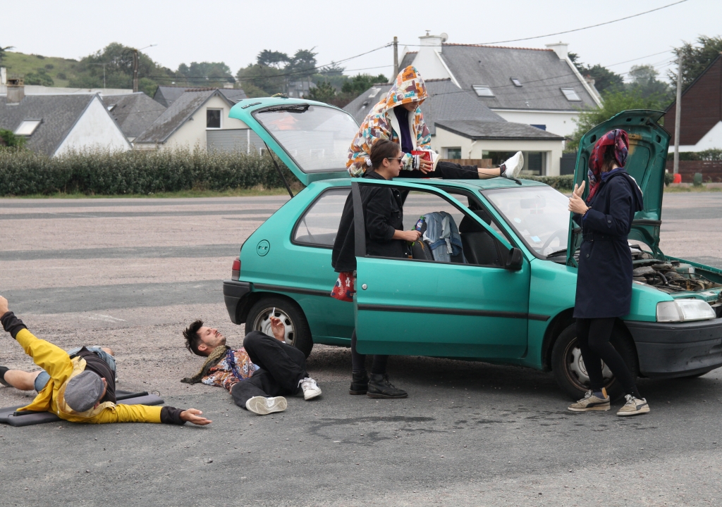 Road movie sur place et sans caméra