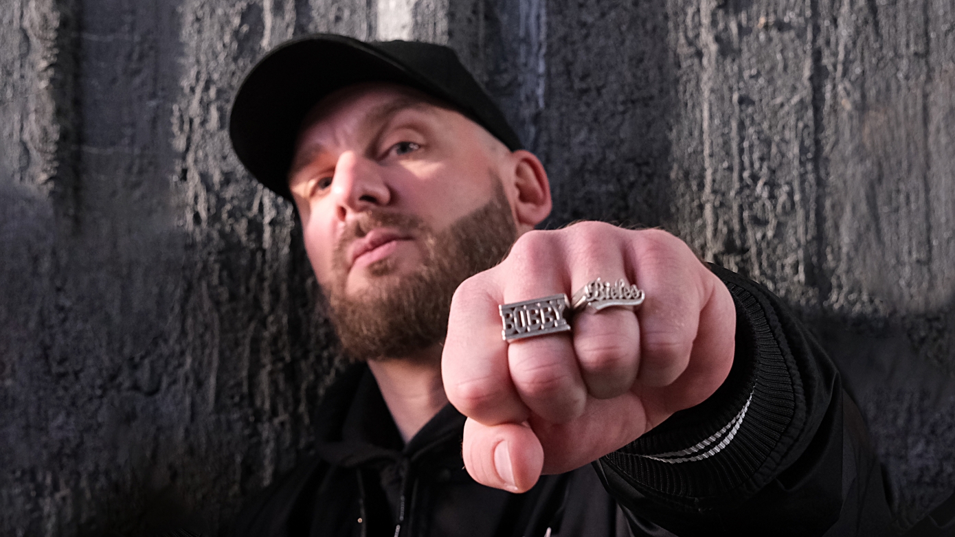 VENDREDING-DONG feat. Bobby Bieles